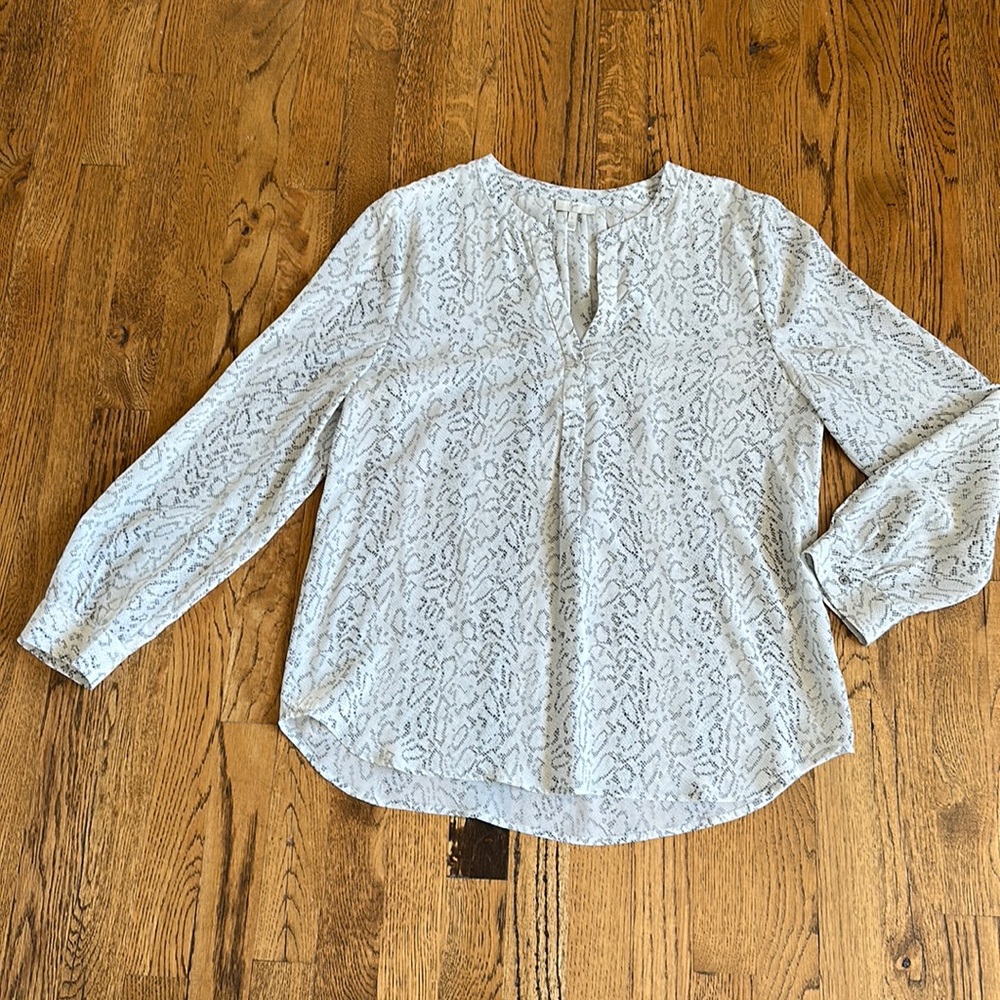 Joie LS Silk Reptile Patterned Pullover Blouse L